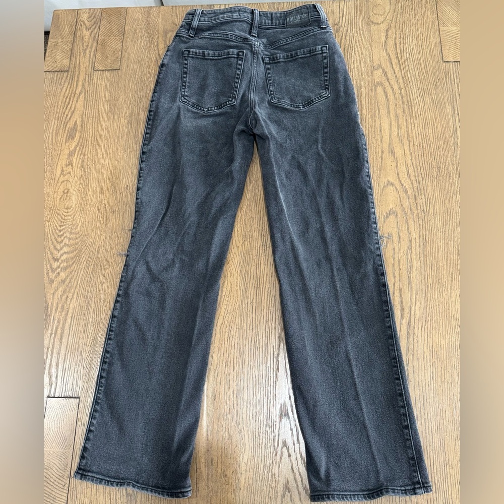 Hollister Ultra High Rise Dad Jeans Black Distressed W26 Straight Leg 885510238 - Picture 3 of 6